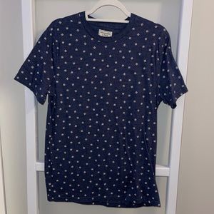 Abercrombie & Fitch Tee